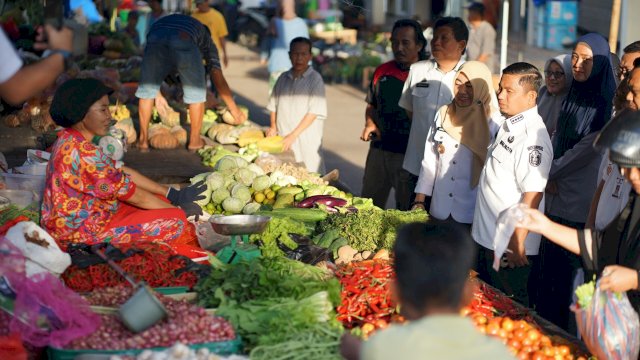 Ket: Wali Kota Parepare, Tasming Hamid kunjungan ke Pasar Sumpag Minanggae 