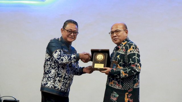 PLN UIP Sulawesi bersama Kejati Sulteng siap berkolaborasi dalam mendorong pembangunan daerah dengan menjamin ketersediaan infrastruktur ketenagalistrikan yang andal, modern, dan berkelanjutan. (Dok. Humas PLN UIP Sulawesi) 
