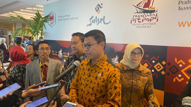 Kepala BPOM RI, Prof. Taruna Ikrar, saat menghadiri Rakernas IAI dan PIT 2025 di Hotel Claro Makassar, Kamis, (28/08/2025). (Dok. Istimewa) 