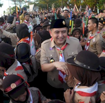Dari Pantai Losari, Munafri Kobarkan Semangat Pramuka Bangun Kota