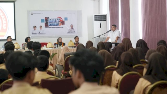 Wali Kota Makassar, Munafri Arifiddin membuka kegiatan Edukasi Keselamatan Berlalu Lintas yang digelar oleh Dinas Perhubungan Kota Makassar di Bosowa School, Makassar, Jumat (22/8/2025). (Foto: Istimewa)
