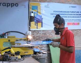 Lewat Program TJSL, PLN dan Rappo Indonesia Kelola Sampah Plastik Jadi Produk Bernilai Guna