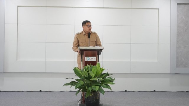 Wali Kota Makassar, Munafri Arifuddin saat membuka secara resmi tahapan asesmen dan seleksi JPT Pratama di Kantor Pusat LAN Antang, Makassar, Senin (25/8/2025). (Foto: Istimewa)