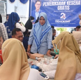 Sambut HUT Demokrat ke-24, Fatma Wahyudin Gelar Pemeriksaan Kesehatan Gratis