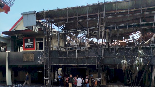 Salah satu bagian gedung kantor DPRD Sulsel yang dibakar massa aksi demonstrasi pada pada Jumat (29/8/2025) malam hingga Sabtu (30/8/2025) dini hari. (Foto: Istimewa)