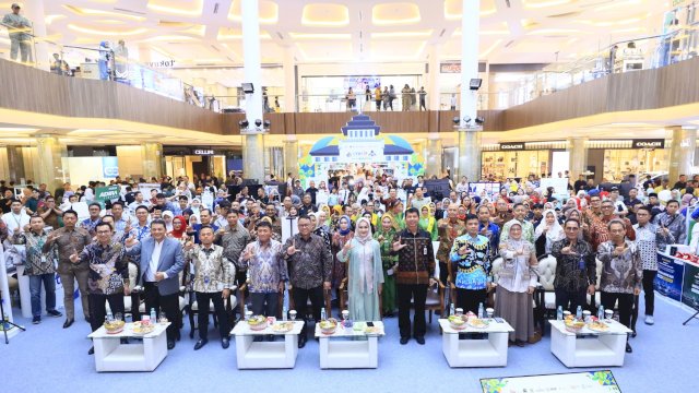 SYAFIF Goes to Bandung berlangsung di Main Atrium Trans Studio Mall (TSM) Bandung, sejak 2 hingga 3 Agustus 2025. (Dok. Otoritas Jasa Keuangan) 