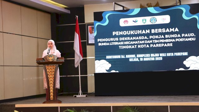 Ket: Ketua Dekranasda Parepare, dr Andi Arfiah Tasming