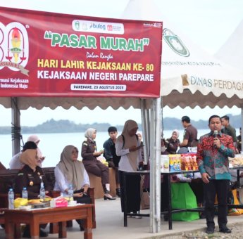 Wali Kota Parepare Tasming Hamid Apresiasi Kejaksaan Gelar Pasar Murah di Taman Mattirotasi