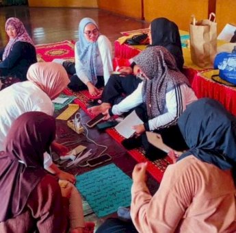 Dukung Pengembangan Ekonomi Kreatif, Disparbud Gowa Bekali Workshop Pembuatan Souvenir