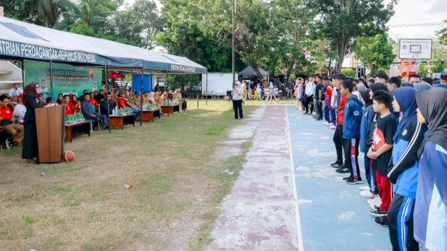 Ket: Bupati Barru Andi Ina Kartika Sari saat membuka Kejurda Pelajar 2025