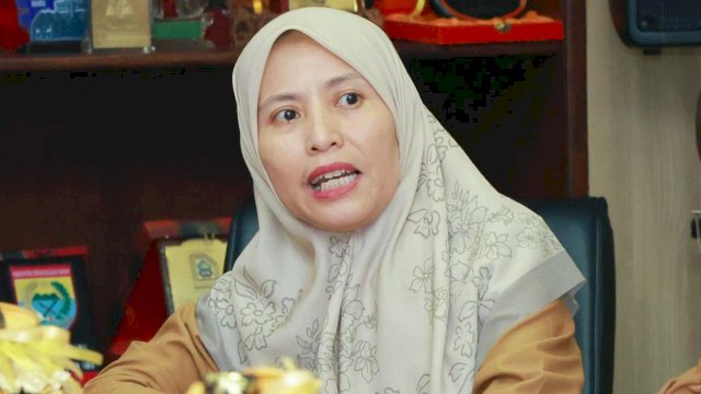 Ket: Plt. Kepala Bapenda Barru, Hj. Andi Hilmanida 