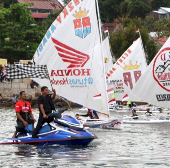 Car Free Day Parepare Semarak dengan Lomba Sandeq dan Ragam Hiburan di PantaiKu