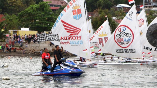 Ket: Lomba Perahu Sandeq di PantauKU Parepare