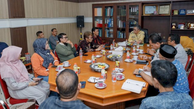 Ket: Wabup Barru Abustan A Bintang, Terima Kunjungan Perumda AUJ Bontang, 