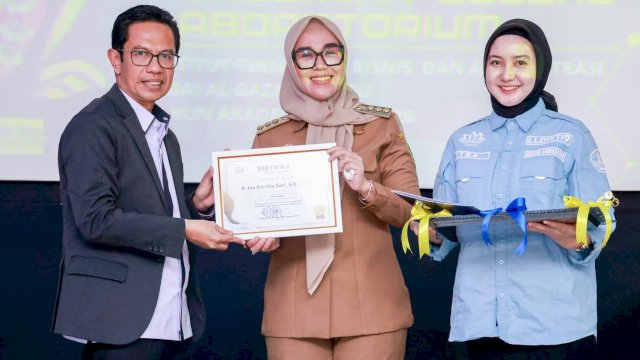 Ket: Bupati Barru, Andi Ina Kartika Sari