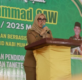 Bupati Barru Andi Ina Kartika Sari Tekankan Peran Guru dalam Momentum Maulid Nabi Muhammad SAW
