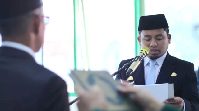 Ket: Wali Kota Parepare, Tasming Hamid melantik dan mengambil sumpah pimpinan Baznas Parepare