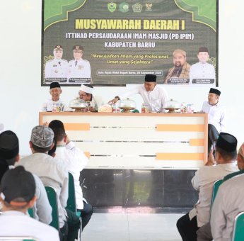 Wabup Barru Abustan A Bintang Buka Musda Perdana IPIM, Dorong Profesionalisme Imam Masjid