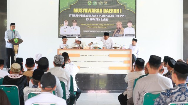 Ket: Wabup Barru, Abustan A Bintang saat Wabup Barru Abustan A Bintang membuka Musda Perdana IPIM Barru