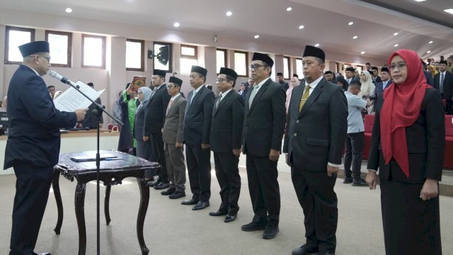 Wali Kota Makassar, Munafri Arifuddin mengambil sumpah dan melantik sembilan pejabat tinggi pratama lingkup Pemerintah Kota Makassar, Selasa (9/9/2025). (Foto: Istimewa)