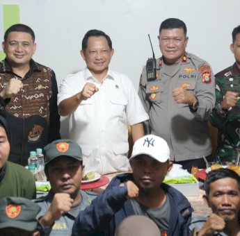 Mendagri Tito Karnavian Dorong Siskamling Makassar Jadi Percontohan Nasional