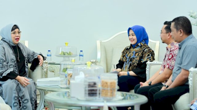 Wakil Gubernur Sulsel, Fatmawati Rusdi saat menerima kunjungan Duta Besar Republik Indonesia untuk Kuwait, Lena Maryana Mukti di Rumah Jabatan Wakil Gubernur, Jalan Yusuf Dg Ngawing, Makassar, Sabtu (13/9/2025). (Foto: Istimewa)