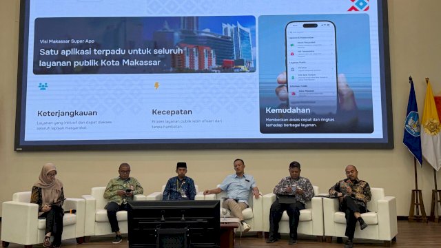 Kepala Dinas Kominfo Kota Makassar, Muhammad Roem menjadi pembicara dalam Seminar Nasional Gadjah Mada Digital Transformation Governance Index (GMD-DTGI) di FEB UGM, Kamis (18/9/2025). (Foto: Istimewa)