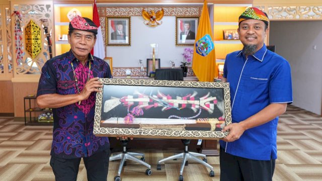 Gubernur Sulsel, Andi Sudirman Sulaiman saat melakukan kunjungan silaturahmi ke Kantor Gubernur Kalimantan Utara di Jalan Kolonel Soetadji, Kabupaten Bulungan, Sabtu (20/9/2025). (Foto: Istimewa)