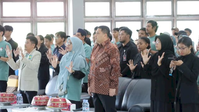 Wali Kota Makassar, Munafri Arifuddin saat menghadiri peringatan Hari Bahasa Isyarat Internasional (HBI) 2025 yang digelar DPD Gerkatin Sulsel di Gedung Pusat Bahasa Isyarat Indonesia Sulawesi Selatan, Jl AP Pettarani, Makassar, Minggu (28/9/2025). (Foto: Istimewa)