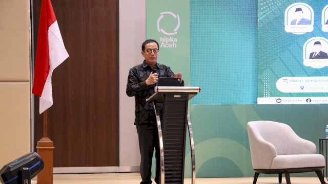 Kepala Eksekutif Pengawas Perbankan OJK, Dian Ediana Rae, dalam pertemuan bersama kalangan pengusaha dan industri perbankan syariah di Provinsi Aceh, kemarin. (Dok. Otoritas Jasa Keuangan) 