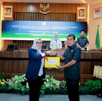 Terima Ranperda Pilkades dan Cadangan Pangan, Bupati Barru Harap Kedua Regulasi Itu Memberi Manfaat Nyata