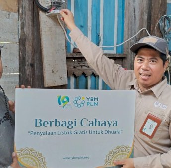 YBM PLN UIP Sulawesi ‘Berbagi Cahaya’ ke 21 Keluarga Prasejahtera di Sulsel