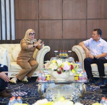 Bupati Barru Terima Audiensi PT Indocement Tunggal Prakarsa dan PT Semen Bosowa Maros