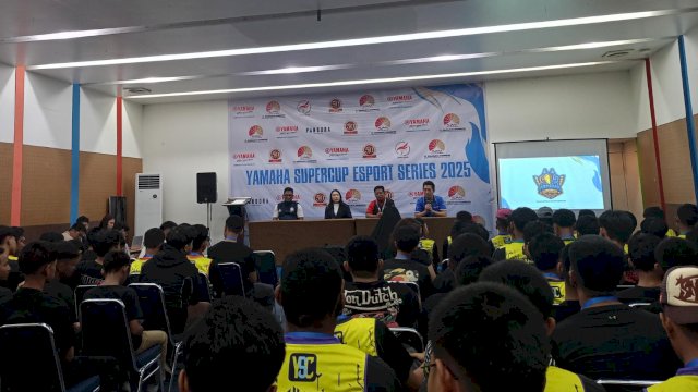 Suasana prescon Yamaha Supercup Esports Series 2025, di Amaris Hotel Panakkukang, Jumat, (03/09/2025). (Dok. Chaerani/Republiknews.co.id) 