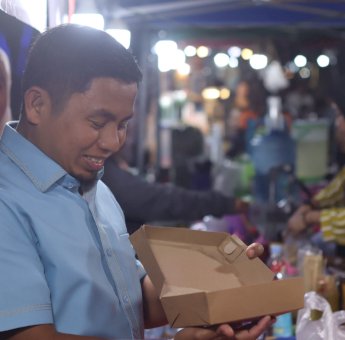Tasming Hamid Sambangi Tenant UMKM di Car Free Night, Bukti Nyata Dukungan untuk Ekonomi Rakyat