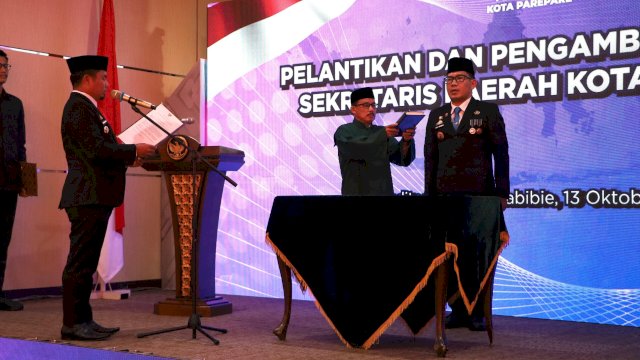 Ket: Wali Kota Parepare, Tasming Hamid melantik Amarun Agung Hamka sebagai Sekda Parepare