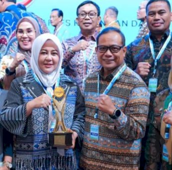 Pemprov Sulsel Raih Penghargaan TPAKD Terbaik dari OJK