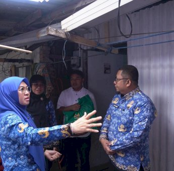 Idam, Tenaga Kebersihan Rujab Gowa Dapat Bantuan Perbaikan Rumah