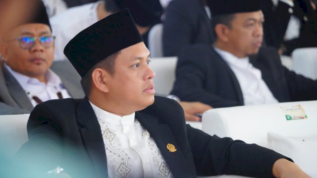 Wakil Ketua DPRD Sulsel, Supriadi Arif saat menghadiri pembukaan Musabaqah Qira&rsquo;atil Kutub (MQK) Internasional 2025 di Pesantren As&rsquo;adiyah, Sengkang, Kabupaten Wajo, Kamis (2/10/2025). (Foto: Istimewa)