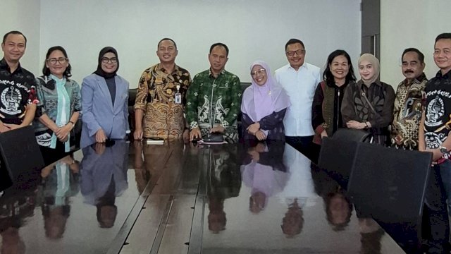 Pimpinan dan Anggota Bapemperda DPRD Provinsi Sulawesi Selatan melakukan konsultasi ke Kementerian Dalam Negeri RI di Jakarta, Kamis (2/10/2025). (Foto: Istimewa)