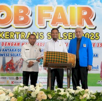 Buka Job Fair Disnakertrans 2025, Gubernur Sulsel Dorong Inovasi dan Wirausaha Muda