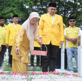 HUT Golkar ke-61, DPD II Golkar Makassar Gelar Ziarah dan Tabur Bunga di TMP Panaikang
