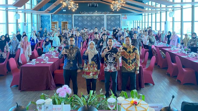 Pemerintah Kota Makassar melalui Dinas Kominfo menggelar Bimbingan Teknis Penyusunan Arsitektur Sistem Informasi dan Arsitektur SPBE di Aston Hotel Makassar, Kamis (23/10/2025). (Foto: Istimewa)