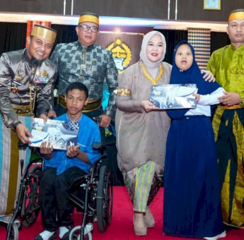 902 Siswa Disabilitas Dapat Bantuan Tabungan Pendidikan dari Gubernur Sulsel