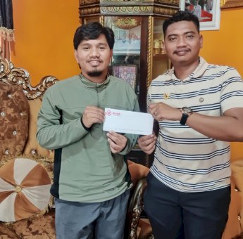 Huadi Group Bantu Token Listrik untuk Penerangan Jalan di Desa Papanloe