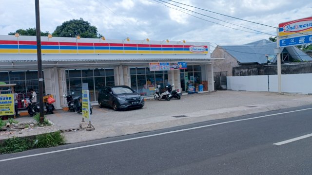 Ket: Minimarket di Jalan Nurussamawati