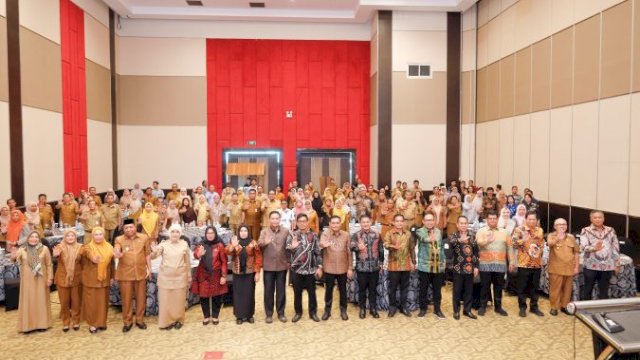 Ket: Rapat Koordinasi Penyusunan Laporan TPPS Semester I Tahun 2025