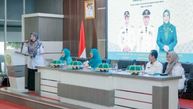 Ket: Kegiatan PKK Barru