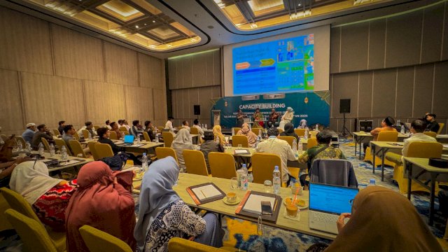 BI Sulsel saat menggelar &ldquo;Capacity Building Koperasi Pondok Pesantren Sulawesi Selatan&rdquo;, di Hyatt Place Makassar, kemarin. (Dok. BI Sulsel)