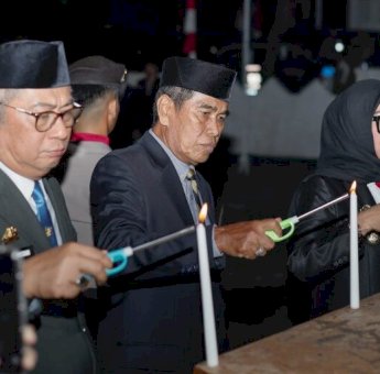 Bupati dan Wakil Bupati Barru Ikuti Apel Kehormatan dan Renungan Suci Peringatan HUT ke-80 Kemerdekaan RI